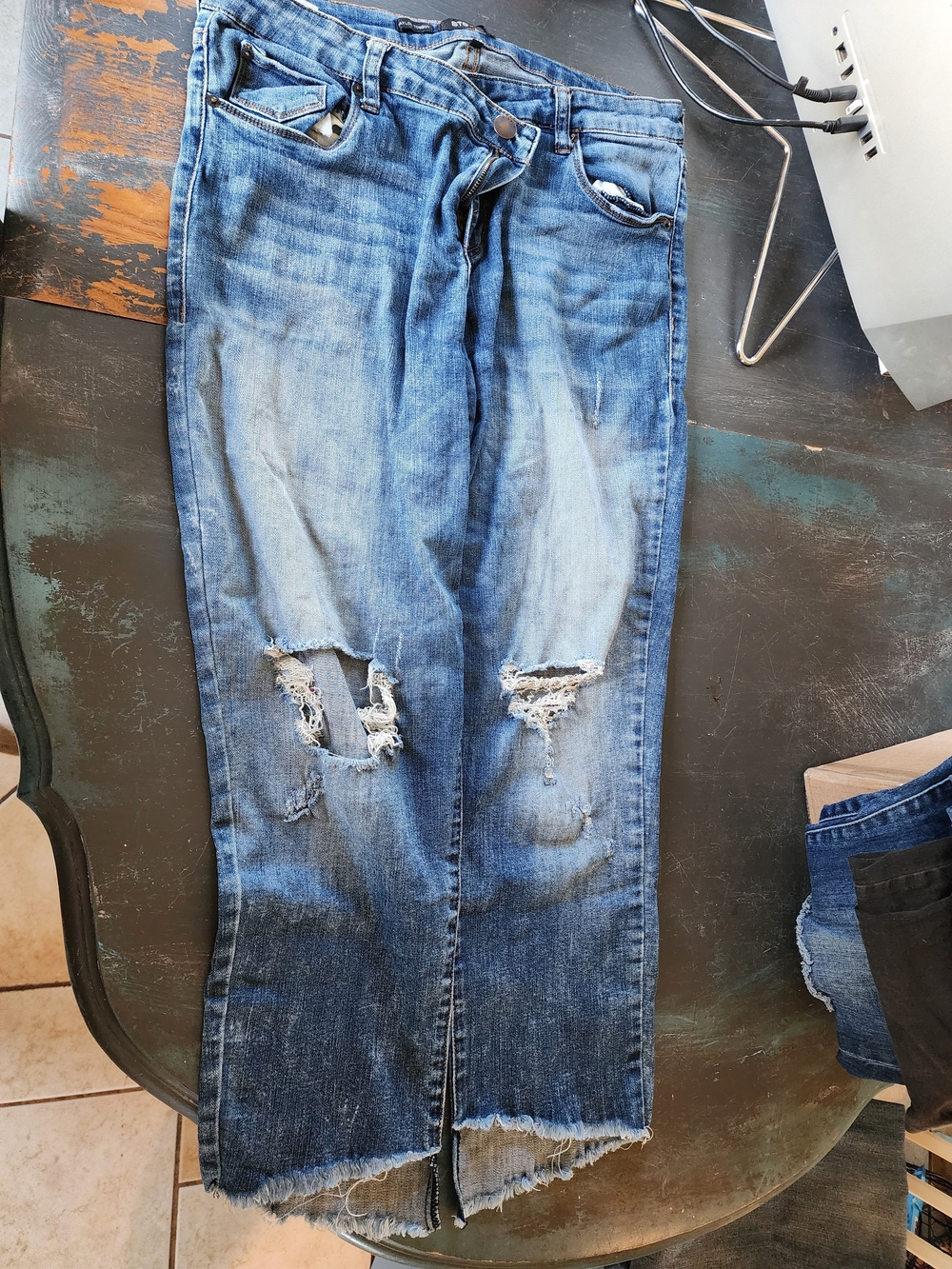 STS Blue Taylor Tomboy Distressed Boyfriend Jeans Blue Waist 32